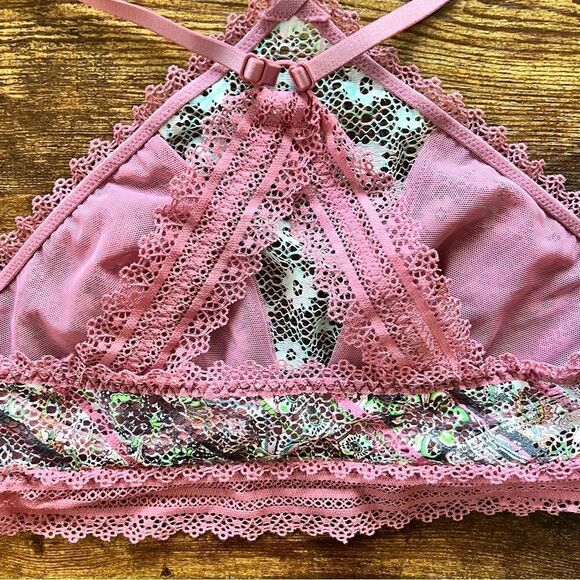 Victorias Secret Dusty Pink Pattern Lace Underwire Cropped Halter Bralette NWOT - Picture 4 of 8